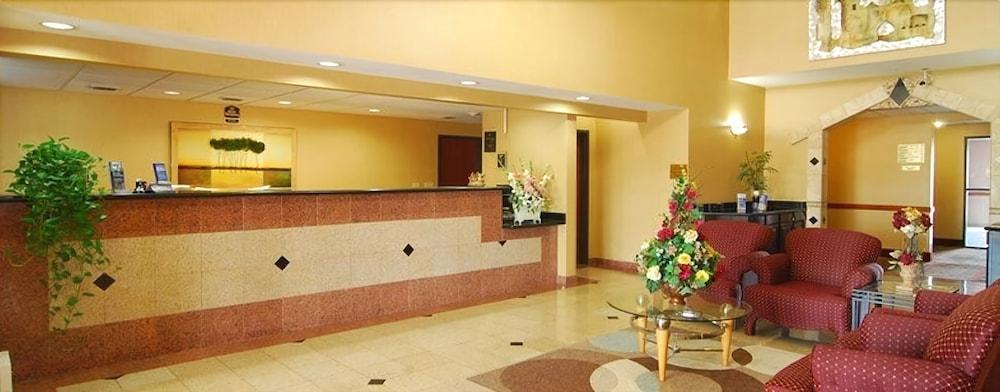 Quality Inn & Suites Buda Exterior foto