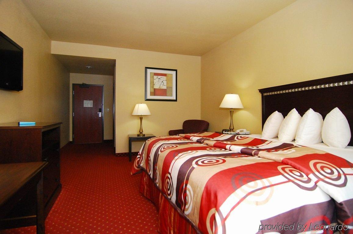 Quality Inn & Suites Buda Quarto foto