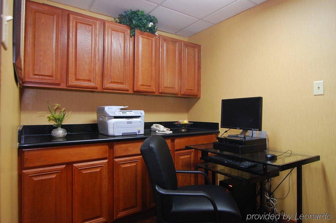 Quality Inn & Suites Buda Instalações foto