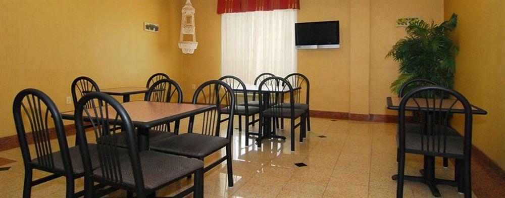 Quality Inn & Suites Buda Exterior foto